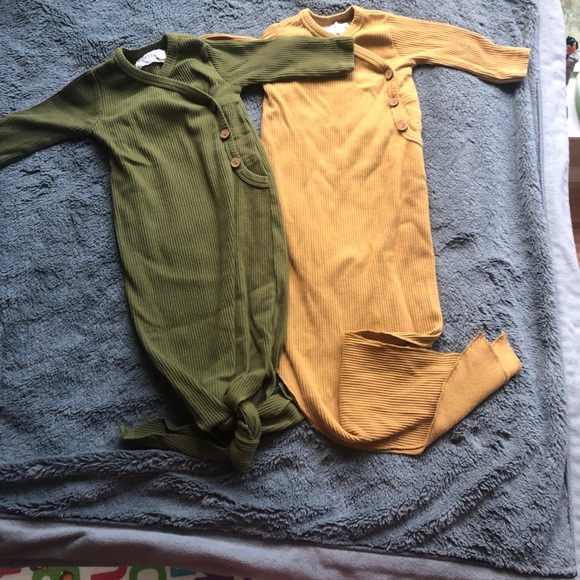 Set of  Lucie Lue organic kimono knotted gowns - Picture 6 of 8